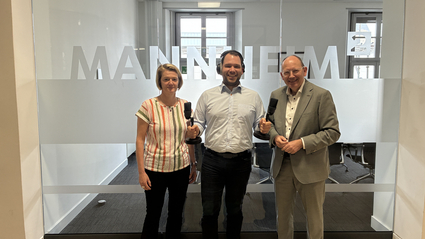 Moderator Jens Schneider im Gespräch mit Andrea Böttger, Bauprojektleiterin der SBN bei der rnv und Christian Specht, Oberbürgermeister der Stadt Mannheim