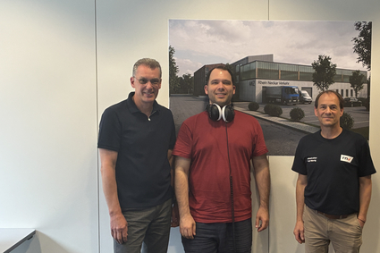 Moderator Jens Schneider im Gespräch mit Rolf Wenig, Projektleiter und stellvertretender Abteilungsleiter Hochbau bei der rnv und Jens Guder, Leiter Ausbildung und Fahrschule 