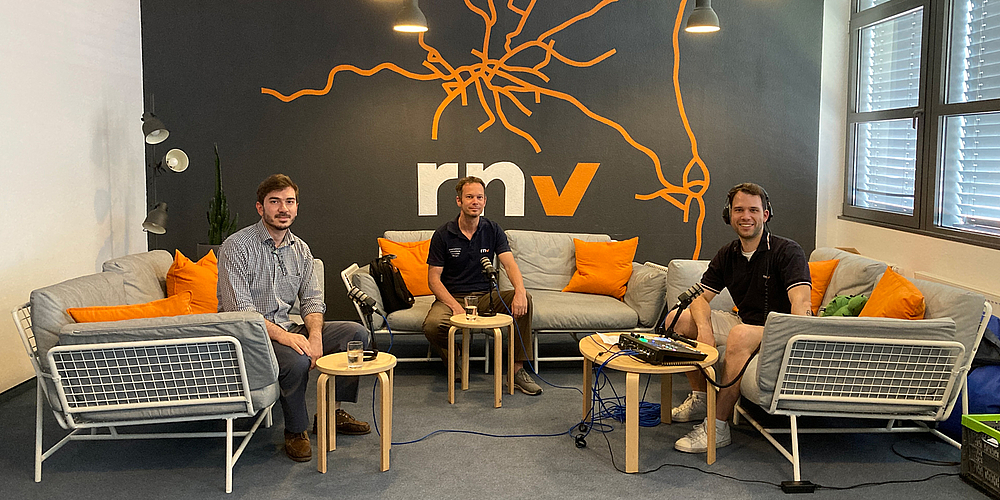 Folge 4 der zweiten Staffel des rnv-Podcasts verkehr(t) verhör(t) mit Yunus Keskin, Sebastian Menges und Jens Schneider