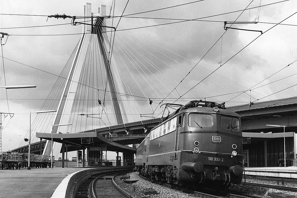Neuer Hauptbahnhof in Ludwigshafen vermutlich 1969