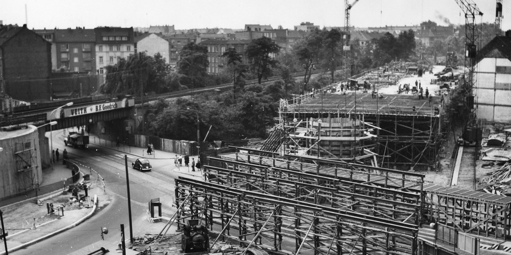 Bau der Hochstraße um 1957 Bau der Hochstraße um 1957