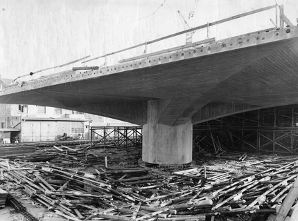 Ausschalarbeiten an der Hochstraße Ausschalarbeiten an der Hochstraße