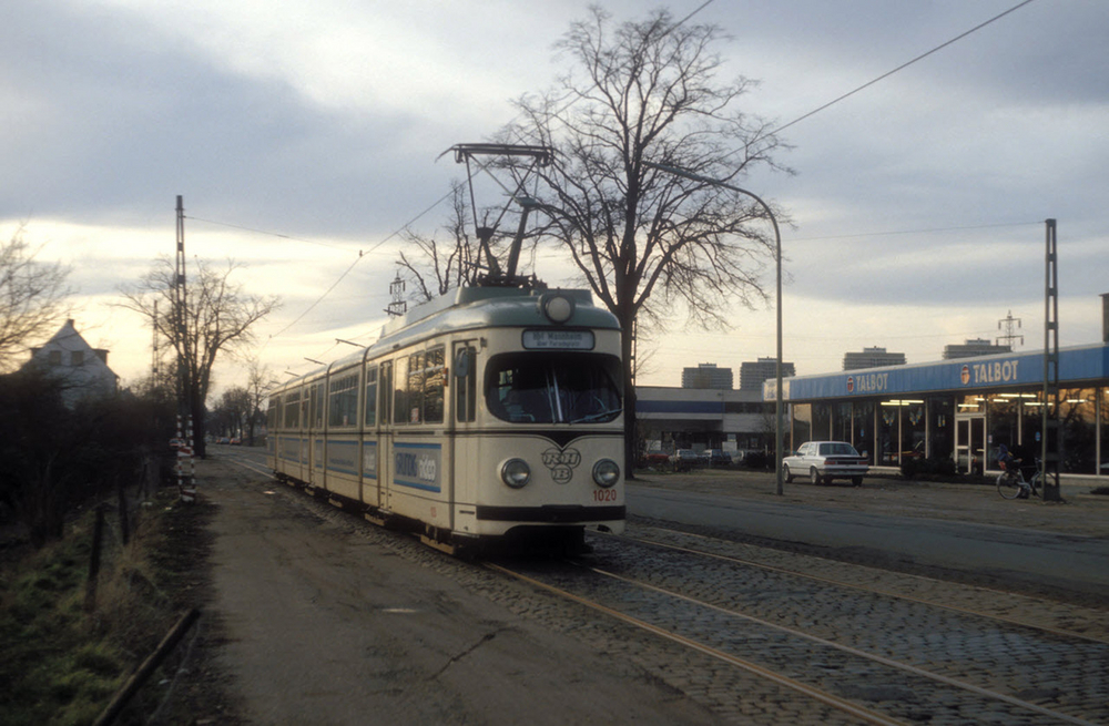 Der RHB-1020 in Ludwigshafen Frankenthaler Straße