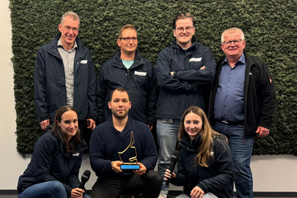 Podcast-Moderator Jens Schneider im Gespräch mit dem rnv-RacingTeam