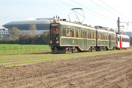 Salonwagen vor der SAP-Arena