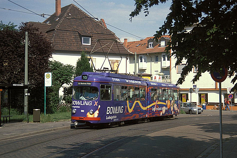 Linie 10 an der Haltestelle Hagellochstraße im Jahr 2000
