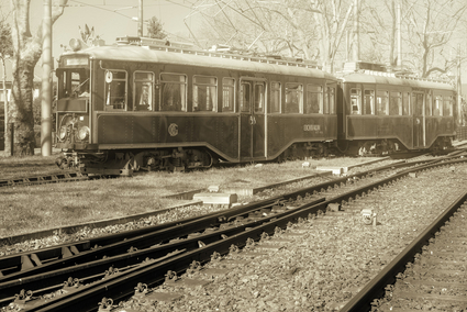 Schwarz-Weiss-Fotografie des Salonwagens der rnv