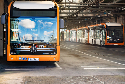 Neue E-Busse im Betriebshof der rnv in Ludwigshafen