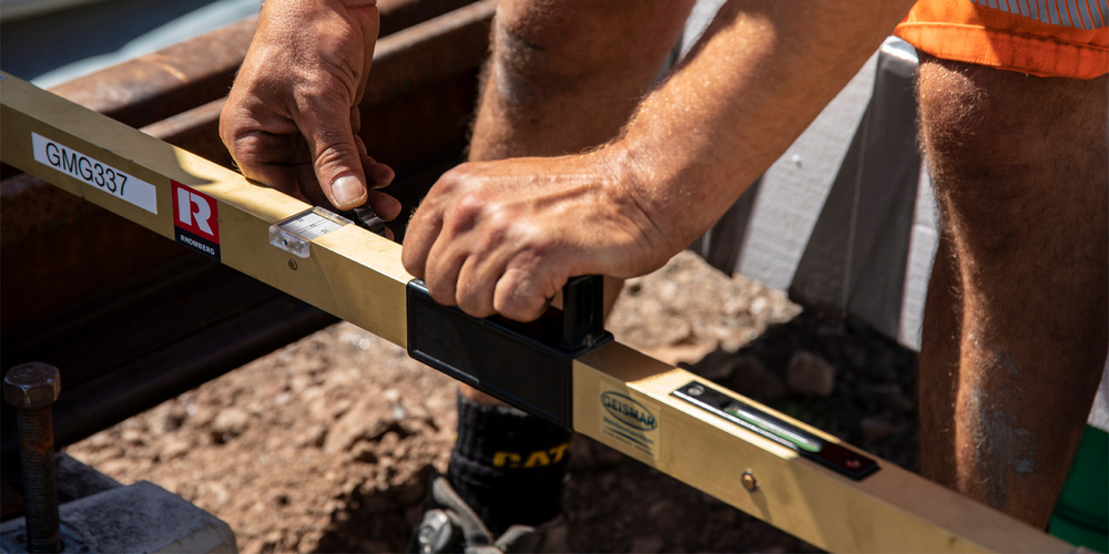Gleisbauer bei der Arbeit