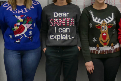 Ugly Christmas Sweater im Büro