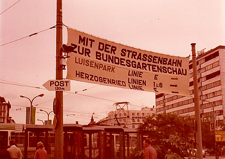 Fahrgastinformation am Mannheimer Hauptbahnhof zur BUGA 1975