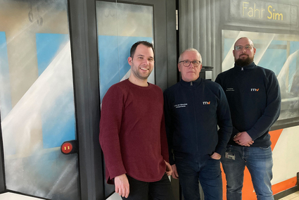 Podcast-Moderator Jens Schneider, Fahrschulleiter Michael Frische und Fahrlehrer Steffen Lenz